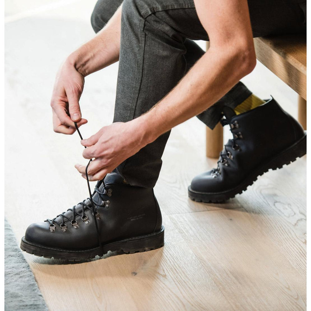 Men Hike | Danner Mountain Light Black - Gore-tex