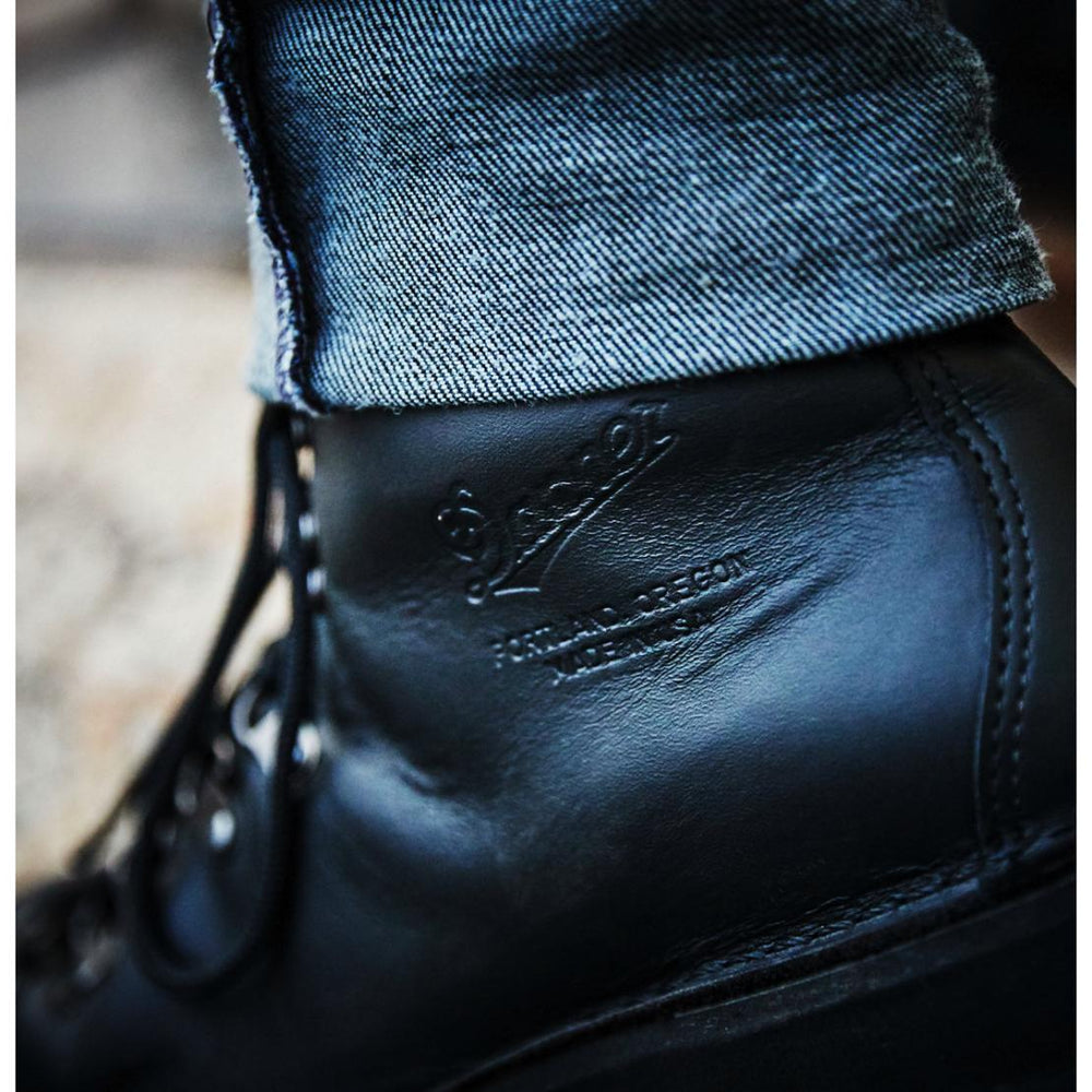 Men Hike | Danner Mountain Light Black - Gore-tex