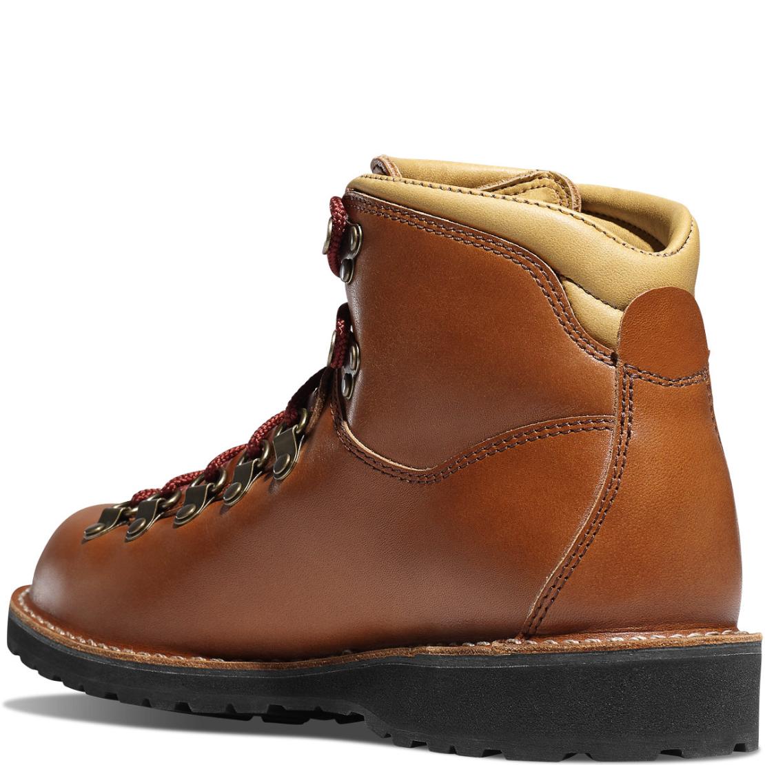 Men Hike | Danner Mountain Pass Horween Rio
