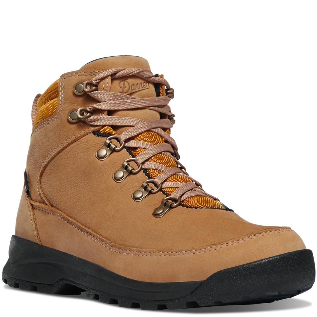 Women Hike | Danner Adrika Macaroon/pyrite