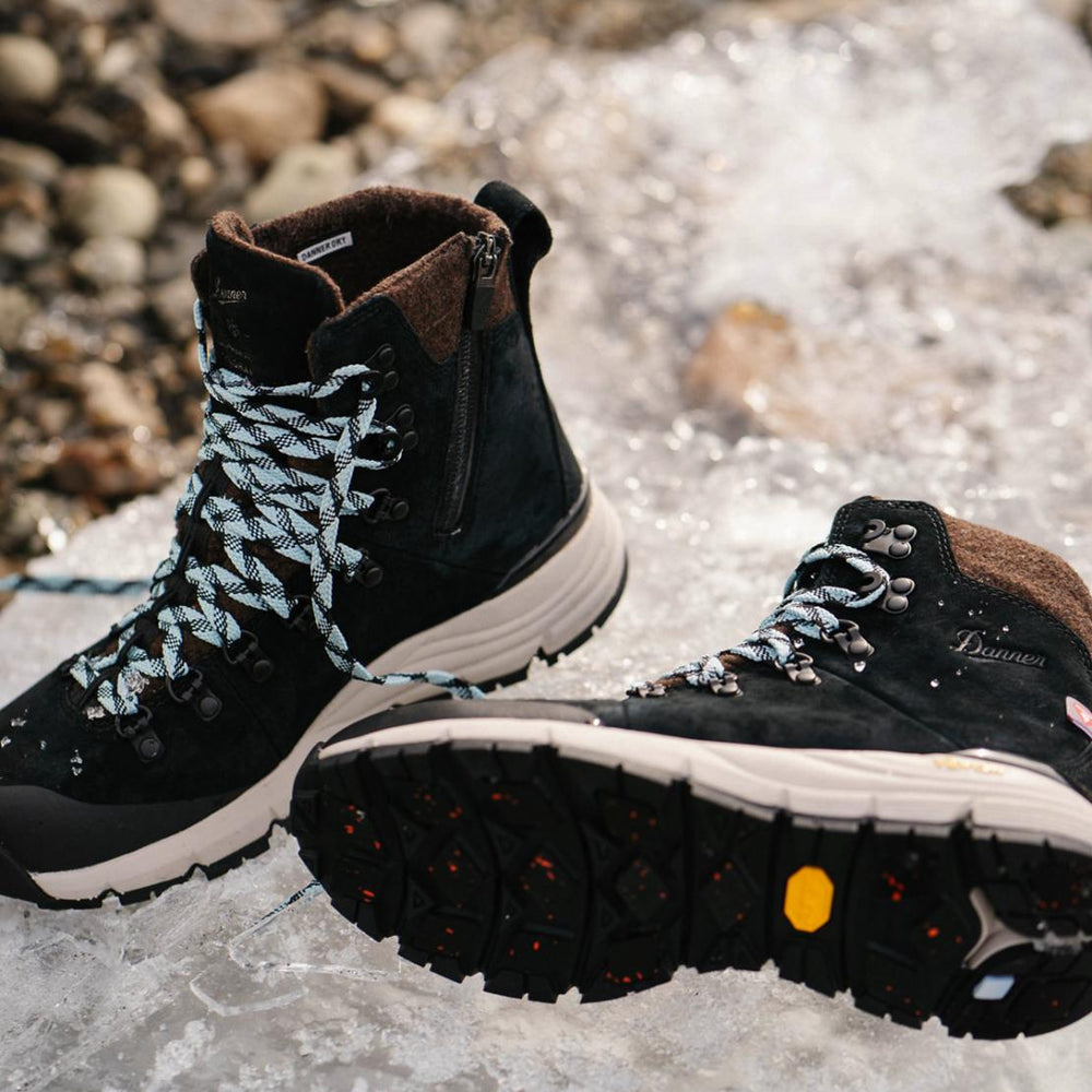 Women Hike | Danner Arctic 600 Side-Zip Black/spark Blue 200g