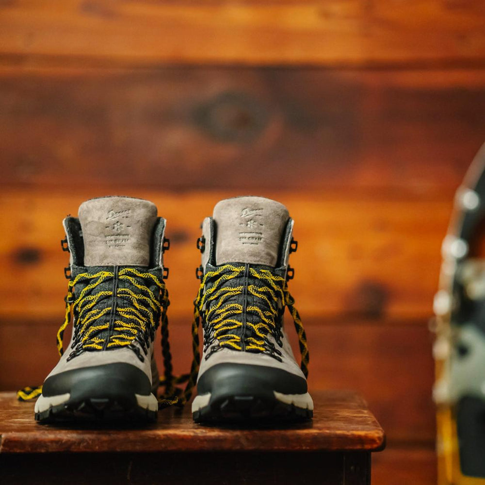 Women Hike | Danner Arctic 600 Side-Zip Driftwood/yellow 200g