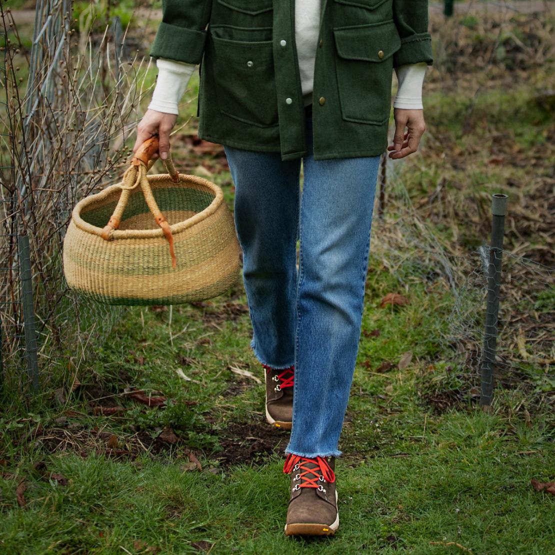 Women Hike | Danner Inquire Chukka Iron/picante