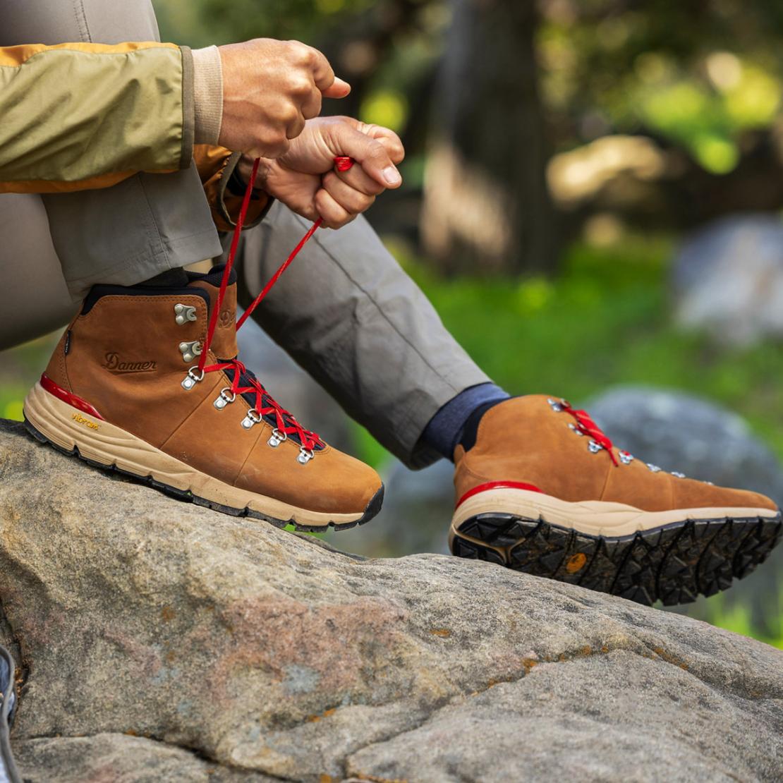 Women Hike | Danner Mountain 600 Leaf GTX Grizzly Brown/rhodo Red