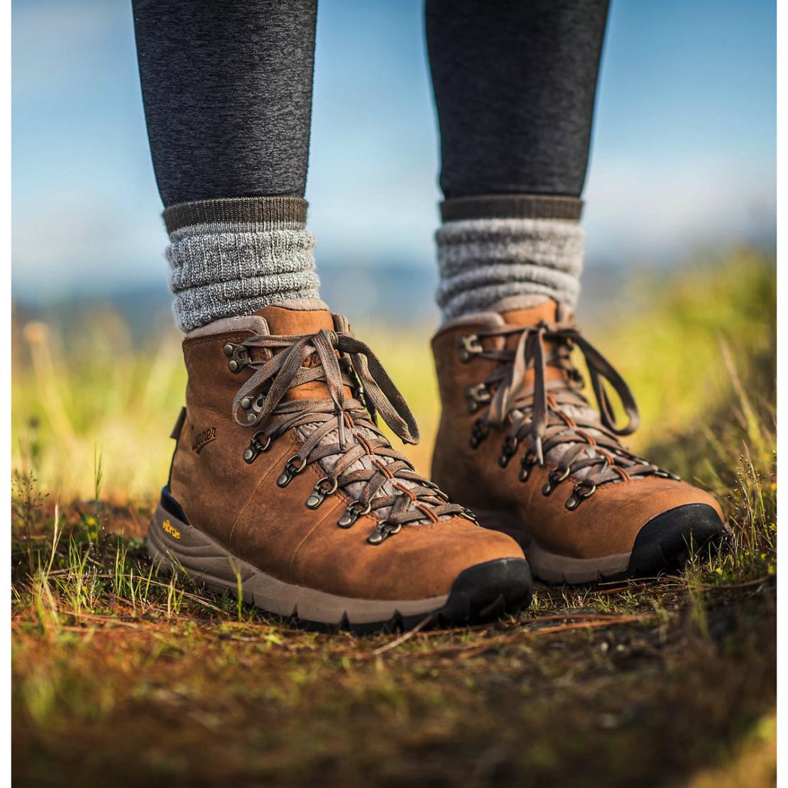 Women Hike | Danner Mountain 600 Rich Brown